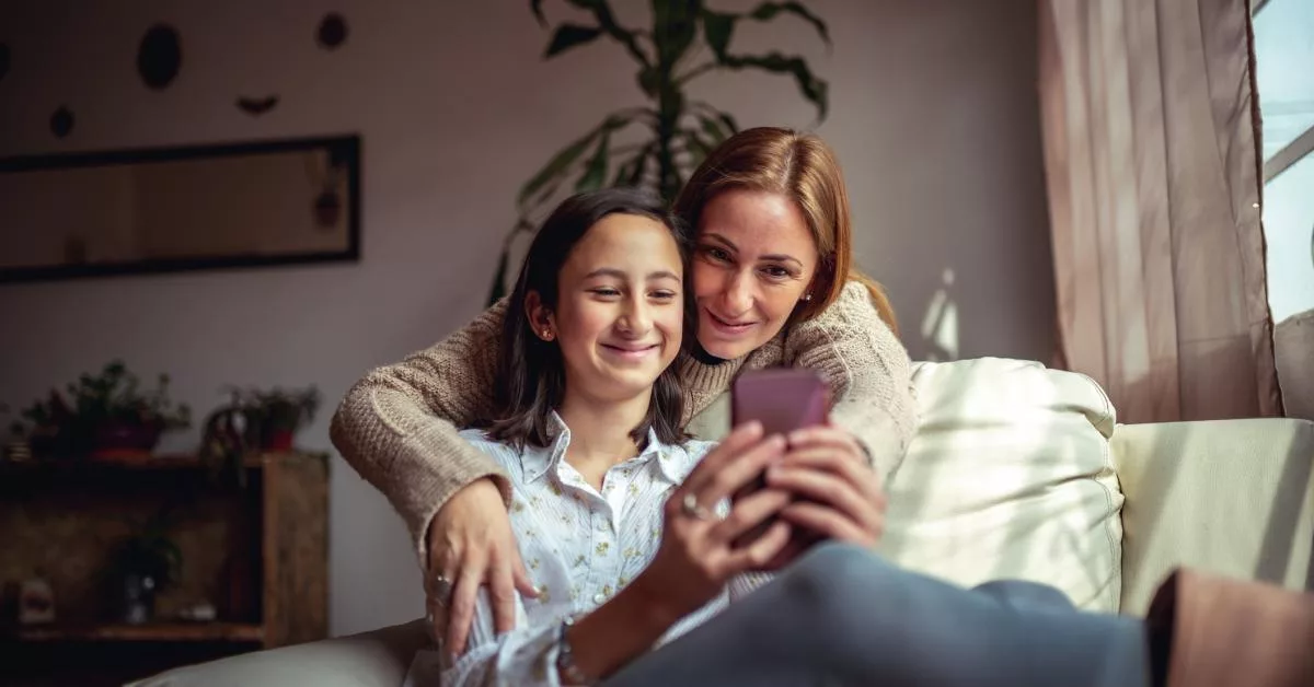 KIDS Act : l’UE ambitionne un texte pour protéger les jeunes sur les réseaux sociaux et responsabiliser les parents